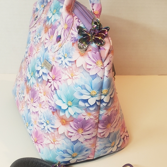 Floral Women's Bag with Butterfly Accent - Picture 3 of 7